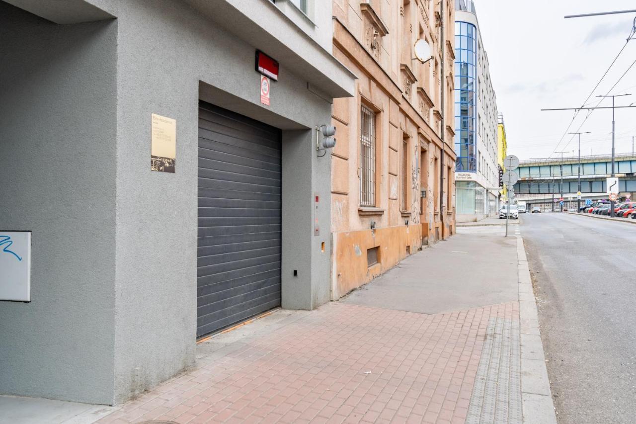 Brand New Studio Apartment #51 With Free Secure Parking In The Center 프라하 외부 사진